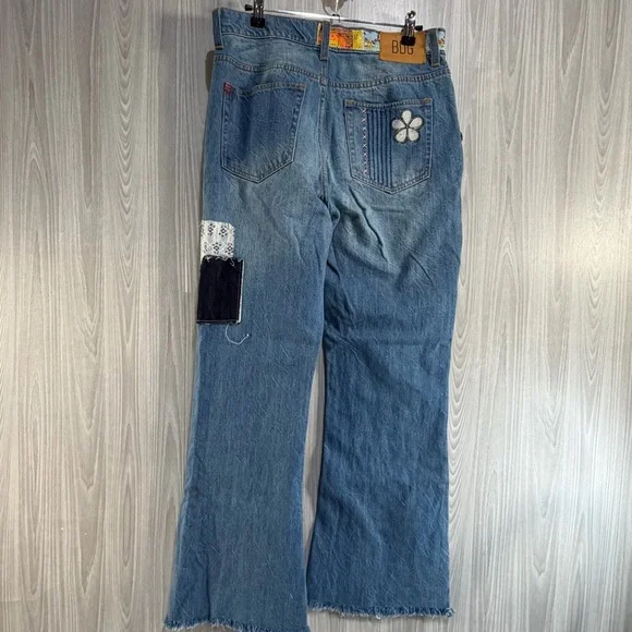 BDG Urban Outfitters Patchwork Embellished High Waist Flare Denim Jeans Sz 29 - Picture 4 of 7